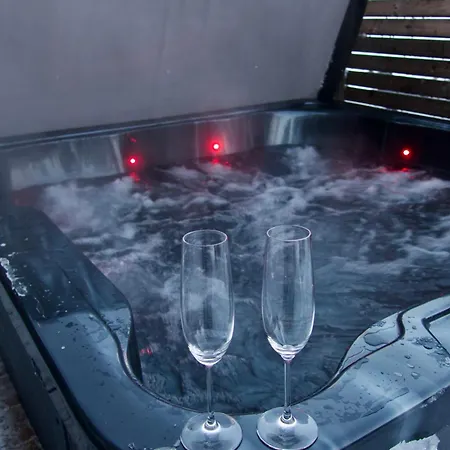 Polaris Igloo By Aavalevi Villa